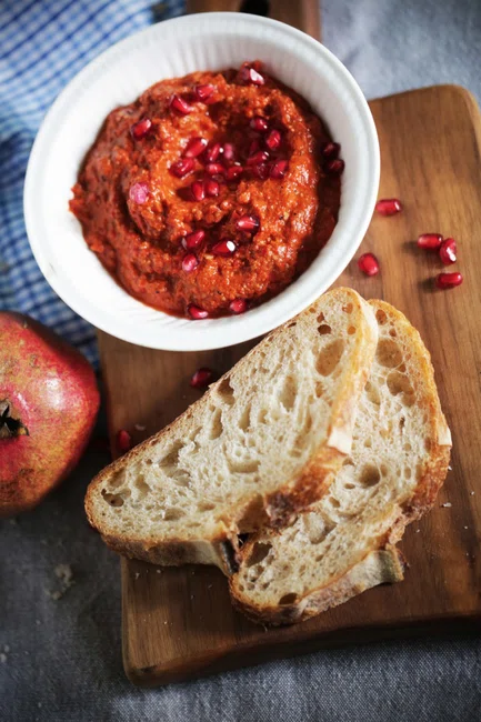 MUHAMMARA – DIP Z PAPRYKI I ORZECHÓW
