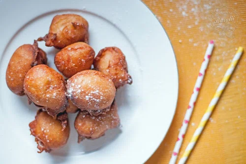 Szybkie pączki z serka homogenizowanego