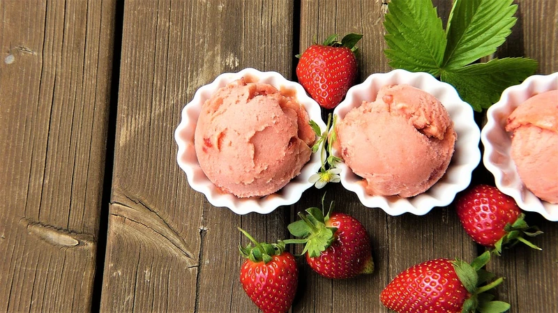 Domowy sorbet truskawkowy