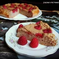 Bananowo orzechowy placek z malinami