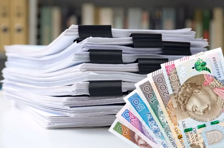 Gminy zalane rekordową liczbą wniosków. Za spóźnienie grozi nawet 500 zł dziennie!
