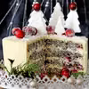 Torcik makowy z żurawinami aromatyzowany pomarańczą.