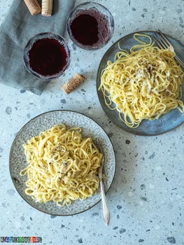 Makaron Caccio e peppe