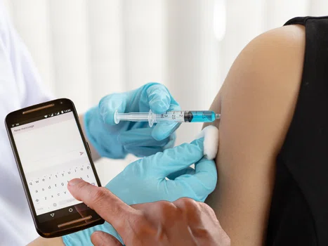 Jesteś niezaszczepiony? Spodziewaj się SMS od Ministerstwa Zdrowia