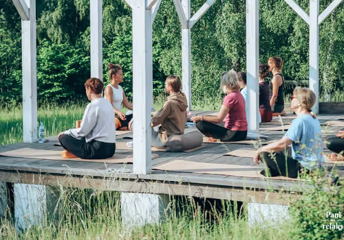 Reset, rozwój i relacje. Kobiece wyjazdy, które podbijają serca Polek