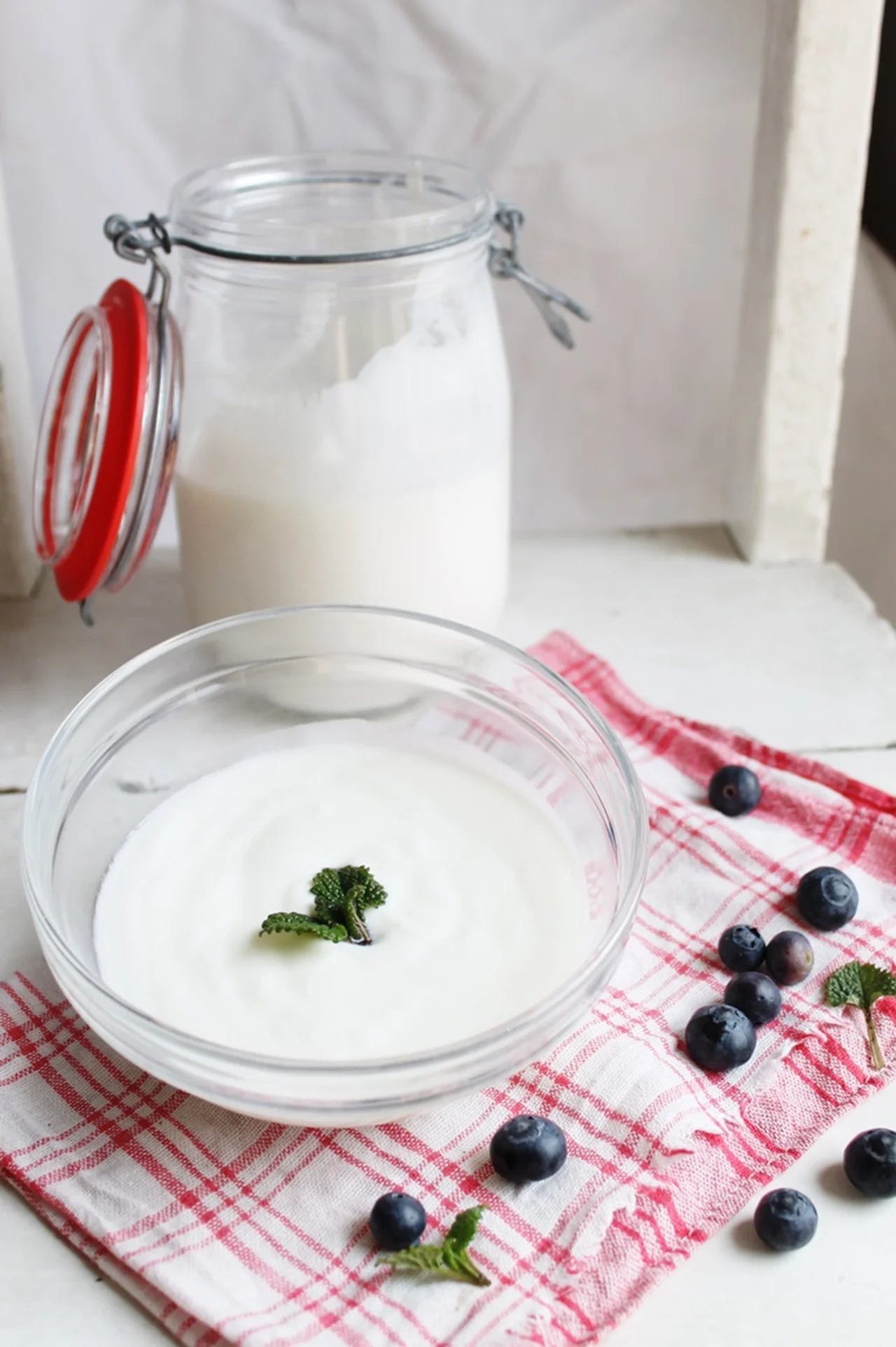 Jak zrobić jogurt naturalny