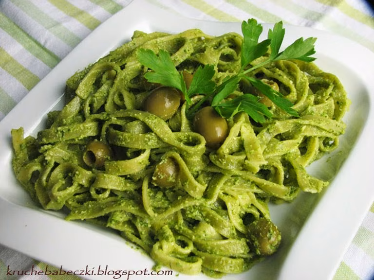 Makaron z pesto