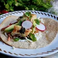 Lekki Wrap z Rybą i Warzywami