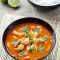 Czerwone curry z krewetkami po tajsku
