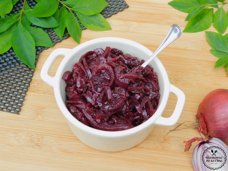 Chutney z czerwonej cebuli i dzikich jeżyn - Wędrówki po kuchni