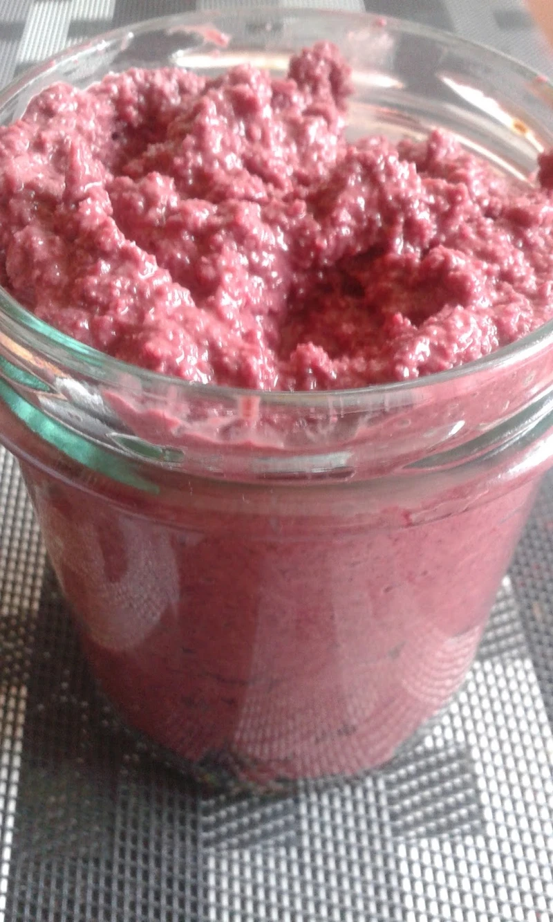 Pesto z kiszonych buraków