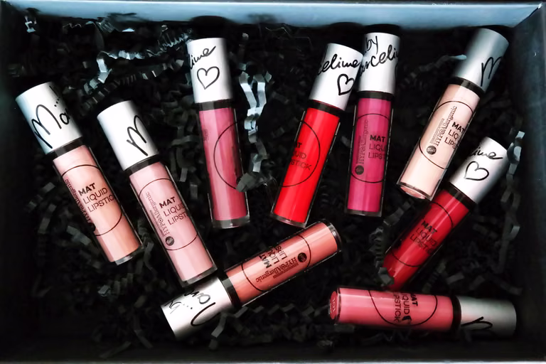 Bell Mat Liquid Lipstick by Marcelina - kolorowa podróż dookoła świata!