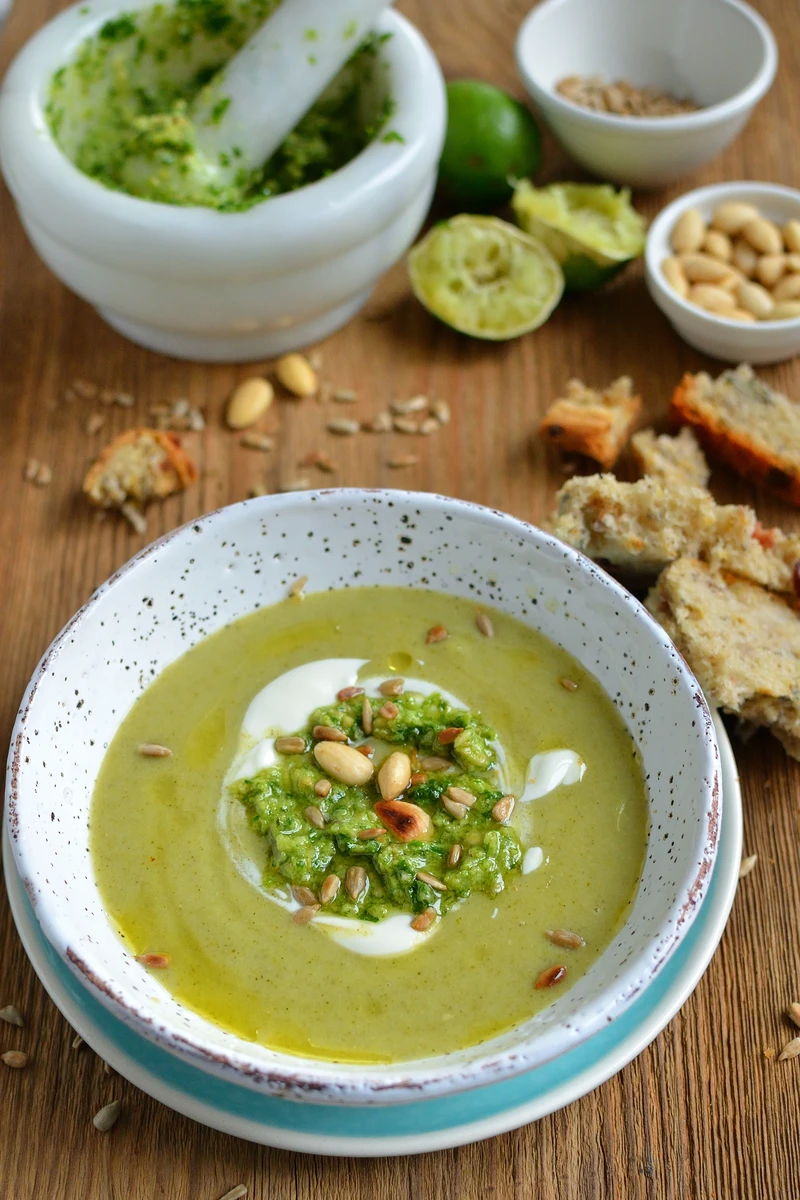ZUPA KREM BROKUŁOWO -ZIEMNIACZANA Z PESTO!