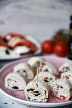 Roladki z szynką, oliwkami i szczypiorkiem!