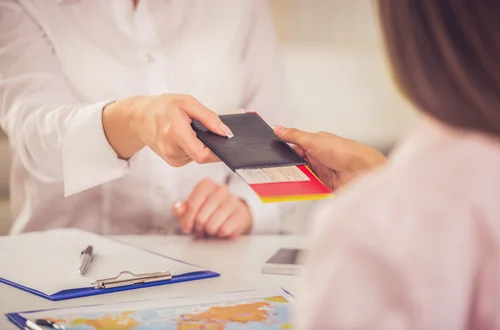 Polskie biuro podróży wstrzymało sprzedaż wycieczek. Znamy powód!