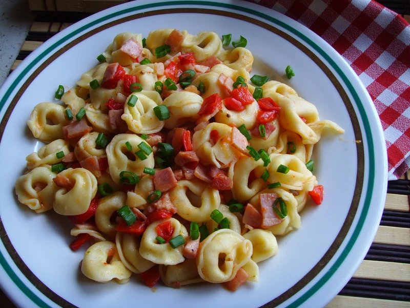 Tortellini zasmażane. Szybki obiad lub kolacja.