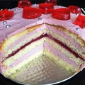 Walentynkowy tort truskawkowy