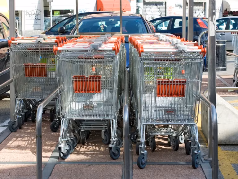 Zakaz handlu w niedzielę: Co dalej? Jest oficjalne stanowisko rządu!