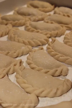 Pierogi z kapustą i grzybami