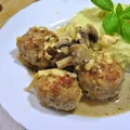 Klopsy zapiekane w sosie pieczarkowym
