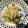 ŚRODA: SPAGHETTI Z BAZYLIOWO-MIĘTOWYM PESTO