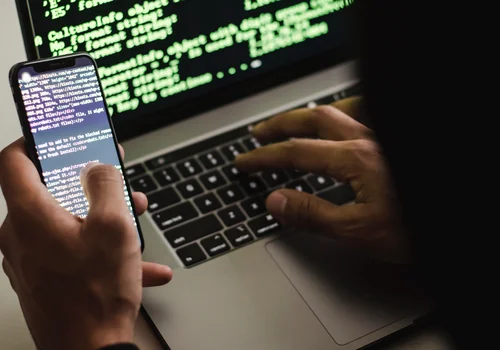 Rekordowy wyciek danych! Zagrożone konta Google, Apple i nie tylko!