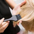 Jeżeli farbujesz włosy na blond to musisz to wiedzieć!