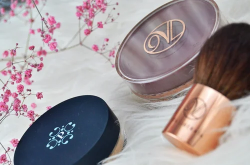 Tanio vs drogo - bronzer mineralny Pixie i  porównanie do pudru brązującego Vita Liberata