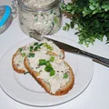 Pasta rybna z żółtym serem
