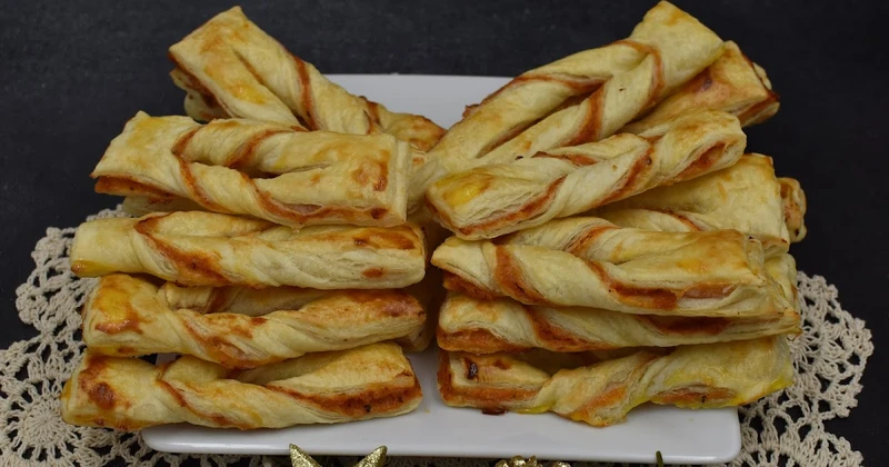 Faworki ala pizza