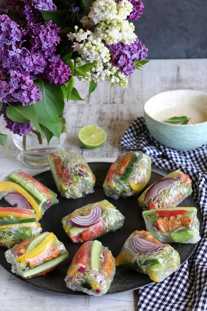 Spring rolls z grillowanym indykiem i warzywami