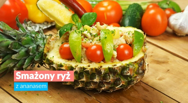 Smażony ryż z ananasem