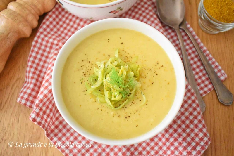 Zupa krem z koprem włoskim, porami i curry
