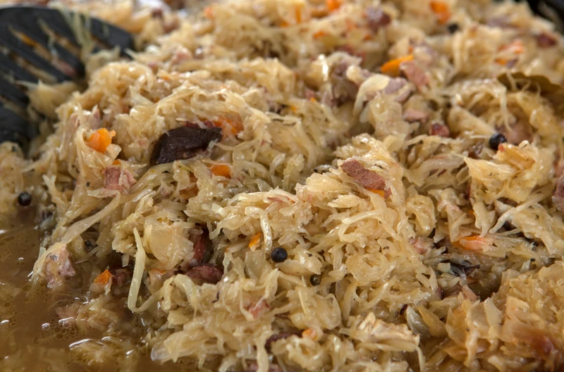 Gotujesz bigos jeden dzień? Błąd! Prawdziwy robi się w 3 dni – oto plan krok po kroku