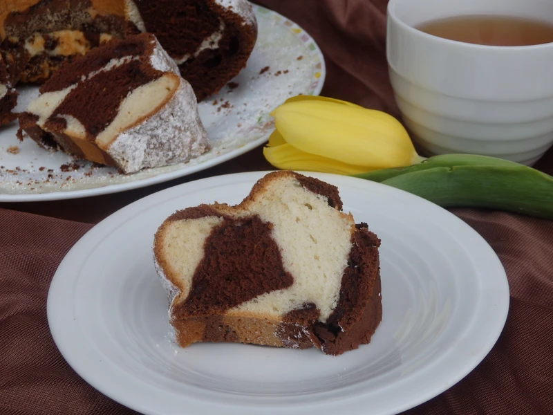 Babka marmurkowa na białkach