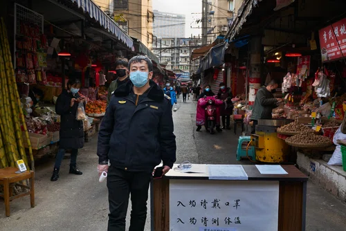 Chiny: koronawirus nie pochodzi z Wuhan. Był obecny już wcześniej?