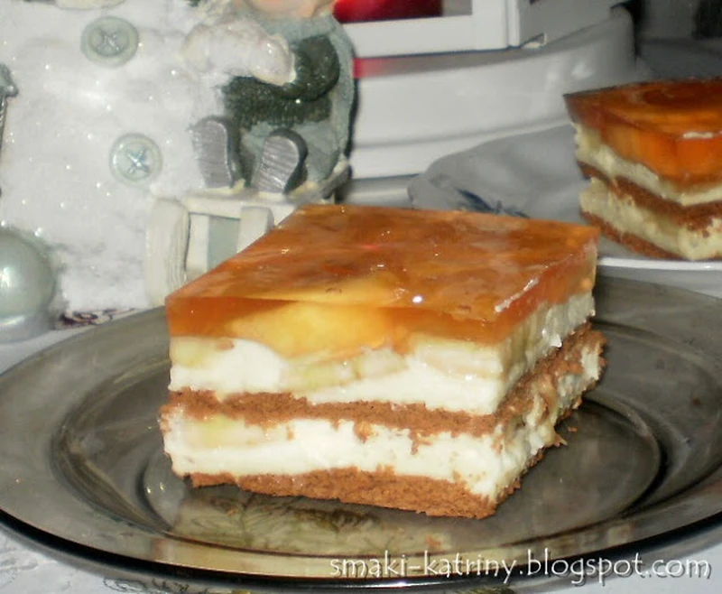 bananowiec na kakaowych herbatnikach bez pieczenia