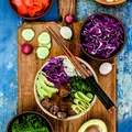 HAWAJSKA TUNA POKE BOWL