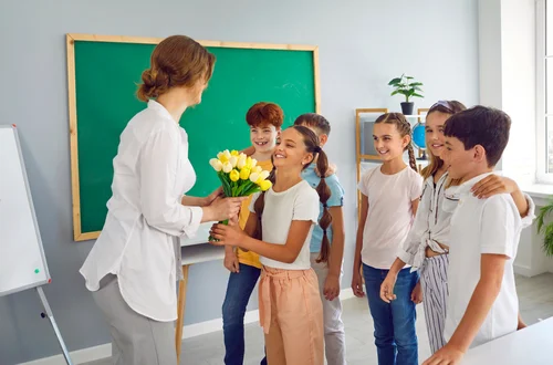 Świętujemy Światowy Dzień Nauczyciela: Jak Wdzięczność Może Zmienić Edukację