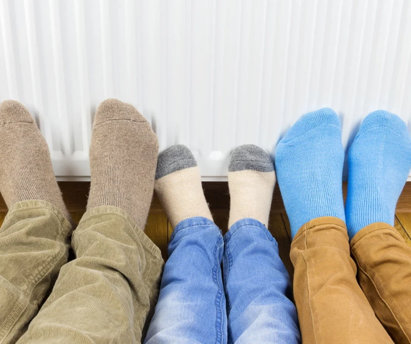 Ten kraj zachęca do noszenia golfów! Mają zmniejszyć zużycie energii!