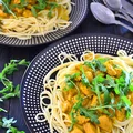Makaron z kurczakiem w sosie curry