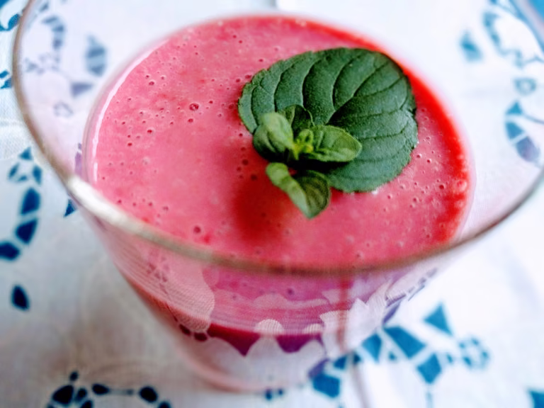 http://poradzimy24.pl/malinowe-smoothie-dla-dzieci-prosty-przepis/