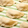 Jak zrobić IDEALNE ciasto na pierogi! - 10 cennych zasad! (+ przepis podstawowy)