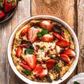 Najprostszy pudding chlebowy z owocami i o tym, co zrobić z czerstwego chleba