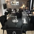 Czarny salon glamour