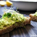 Guacamole z orzechami