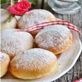 Pieczone pączki nadziewane marmoladą