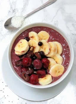 Pyszne, zdrowe, czekoladowo-daktylowe smoothie