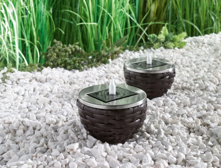 Zdjęcie Te lampki solarne z Lidla za 39,99 zł to hit do ogrodu, ale też na Wszystkich Świętych! 8 godzin świecenia, migający płomień #3