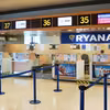 Masowe zwolnienia w liniach lotniczych  Ryanair.  Piloci, stewardesy i personel pokładowy